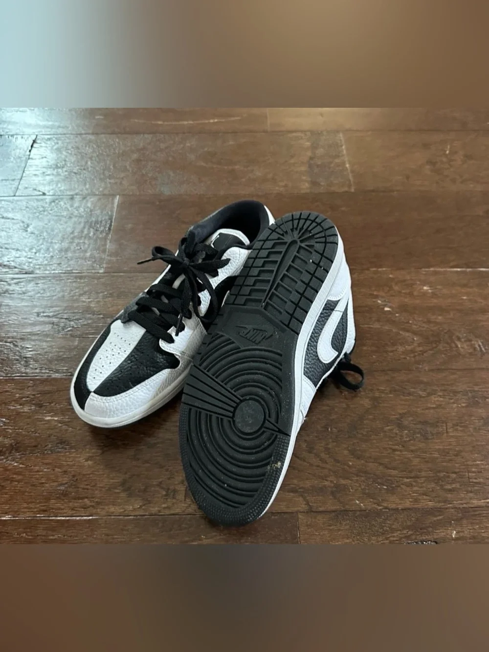 Nike Air Jordan 1 Low SE Homage Split White/ Black-size 8 women’s like new - Picture 12 of 16